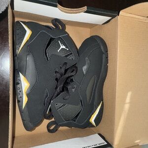 Jordan Kids Sneakers in Black with Yellow Accents